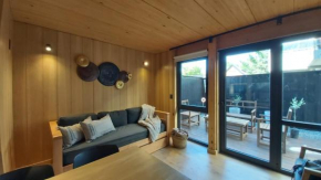 Hermoso departamento 2 ambientes con amplio jardin en el centro de SMA. 6V5 San Martin De Los Andes